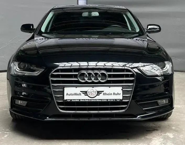 Gebraucht Audi A4 Attraction 190 PS (139 kW) 2015 Schwarz Limousine