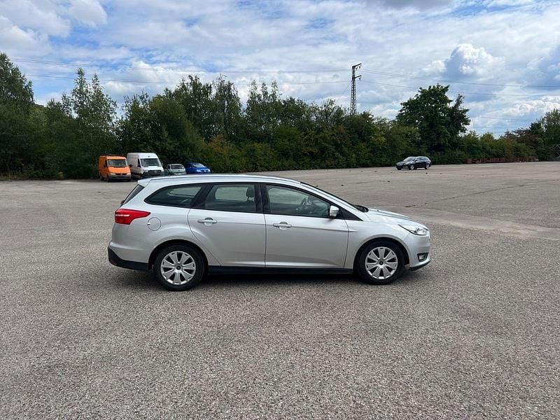 Gebraucht Ford Focus Business Edition 125 PS (91 kW) 2014 Silber Kombi