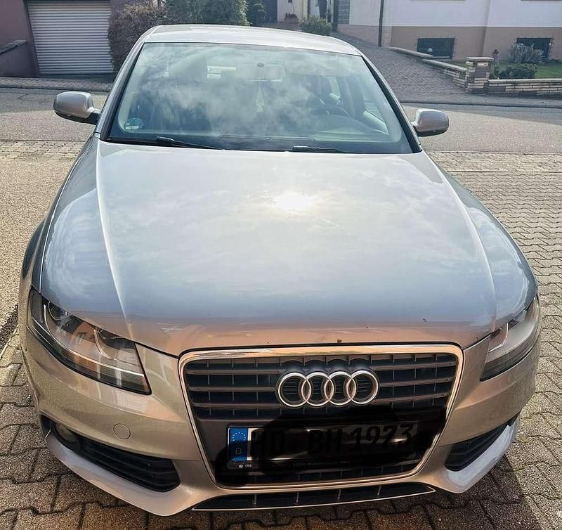 Gebraucht Audi A4 Attraction 120 PS (88 kW) 2010 Grau Limousine