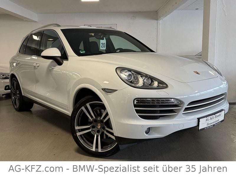 Weiß Gebraucht 2014 Porsche Cayenne Platinum Edition SUV | 22.499 € (Fairer Preis) - Bild 1/4