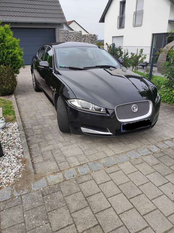 Schwarz Gebraucht 2012 Jaguar XF Limousine | 7.800 € (Guter Preis) - Bild 1/4