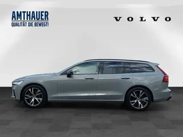 Gebraucht Volvo V60 Plus 197 PS (144 kW) 2025 Kombi