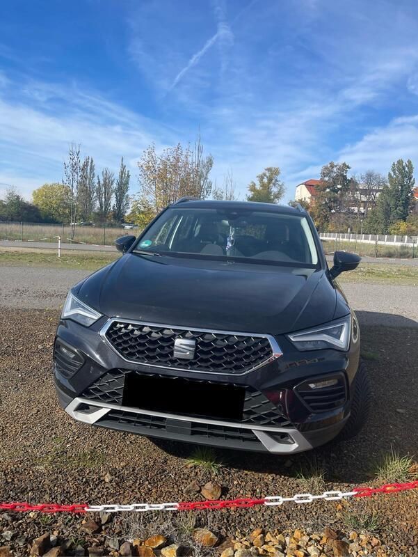 Schwarz Gebraucht 2021 Seat Ateca SUV | 21.999 € (Superpreis) - Bild 1/4