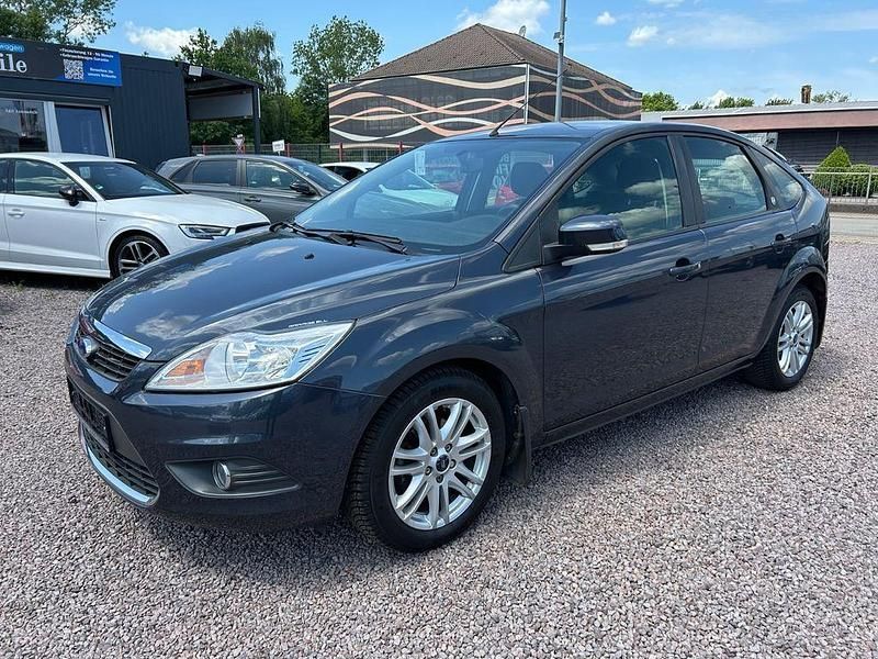 Blau Gebraucht 2009 Ford Focus Ghia Limousine | 3.990 € (Fairer Preis) - Bild 1/4