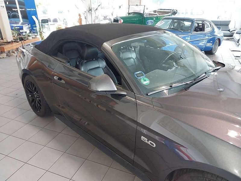 Grau Gebraucht 2019 Ford Mustang GT Convertible Cabrio | 32.800 € (Superpreis) - Bild 1/4