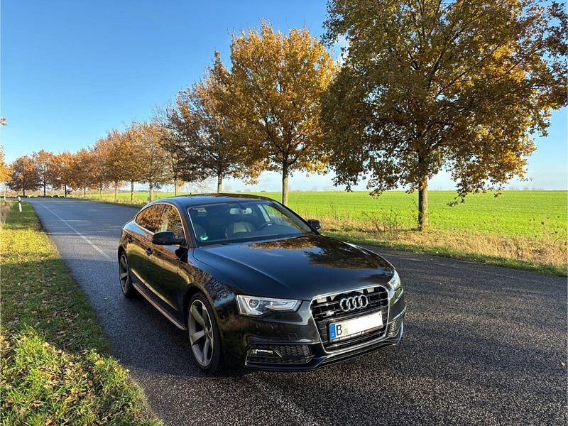 Schwarz Gebraucht 2016 Audi A5 Sportback S-Line Kleinwagen | 18.000 € (Superpreis) - Bild 1/4