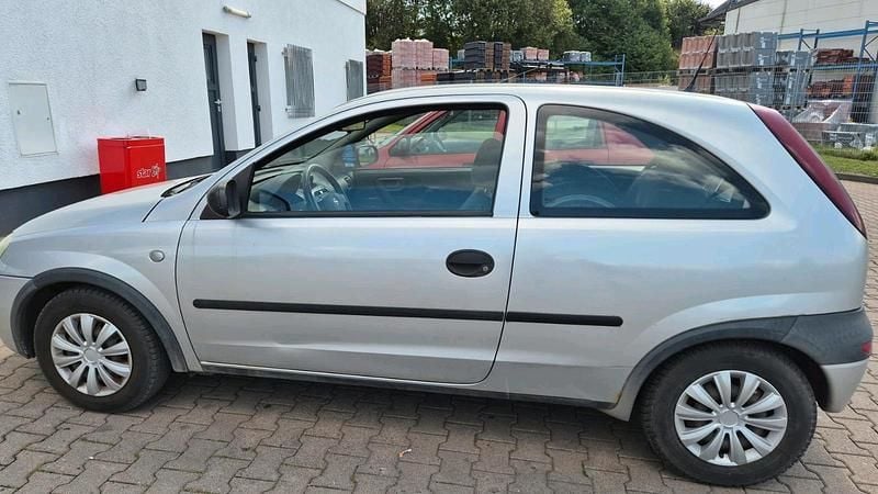 Gebraucht Opel Corsa 58 PS (42 kW) 2001 Silber Kleinwagen