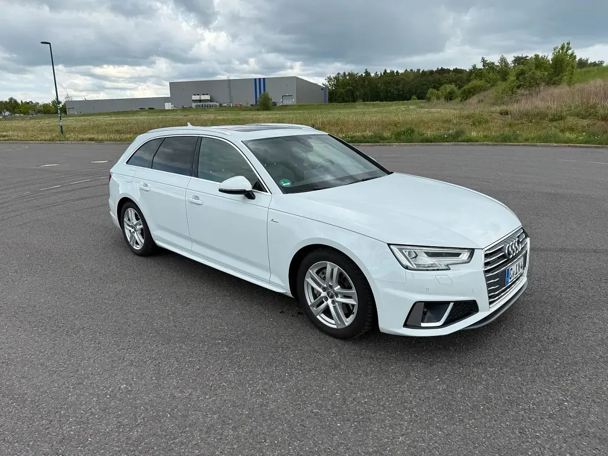 Gebraucht Audi A4 S-Line 150 PS (110 kW) 2019 Weiß Kombi