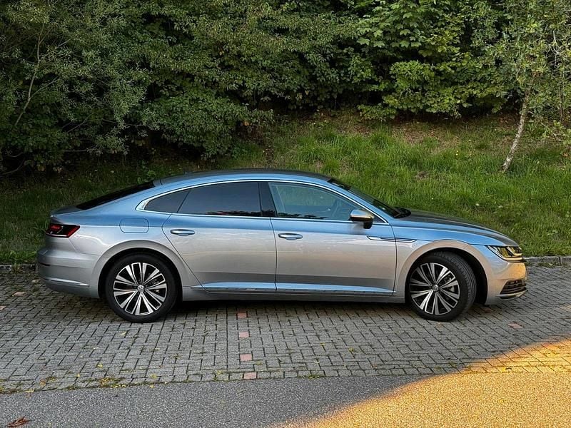 Grau Gebraucht 2017 VW Arteon Elegance Limousine | 18.999 € (Superpreis) - Bild 1/4
