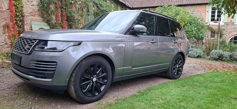 Grau Gebraucht 2020 Land Rover Range Rover SUV | 62.800 € - Bild 1/4