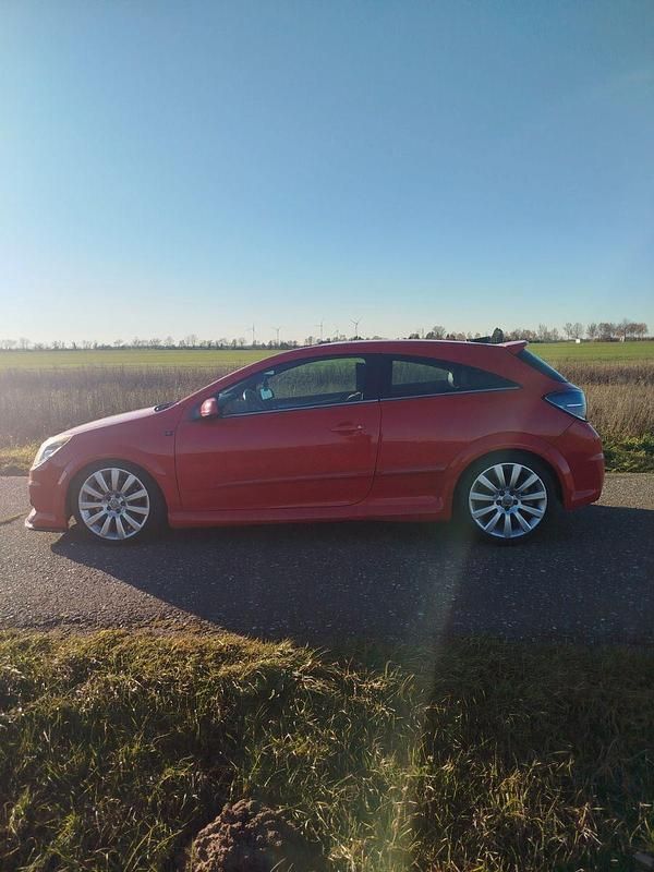 Gebraucht Opel Astra GTC OPC 200 PS (147 kW) 2007 Rot Coupé