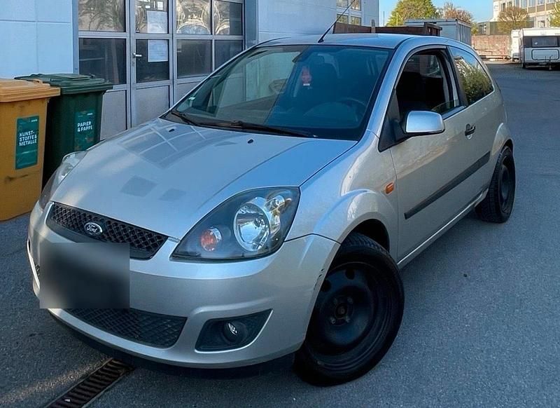 Second-hand Ford Fiesta 2006 Argintiu Hatchback