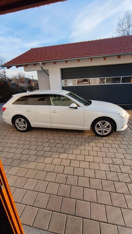 Gebraucht Audi A4 Design 150 PS (110 kW) 2018 Weiß Kombi