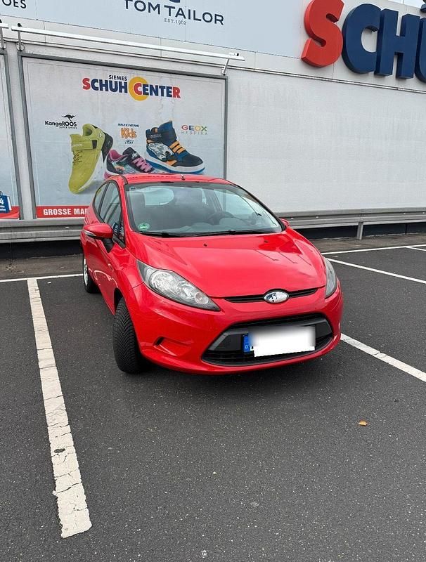 Rot Gebraucht 2009 Ford Fiesta Ambiente Kleinwagen | 1.999 € (Fairer Preis) - Bild 1/4
