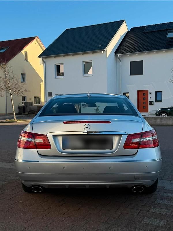 Gebraucht Mercedes E350 292 PS (214 kW) 2010 Coupé