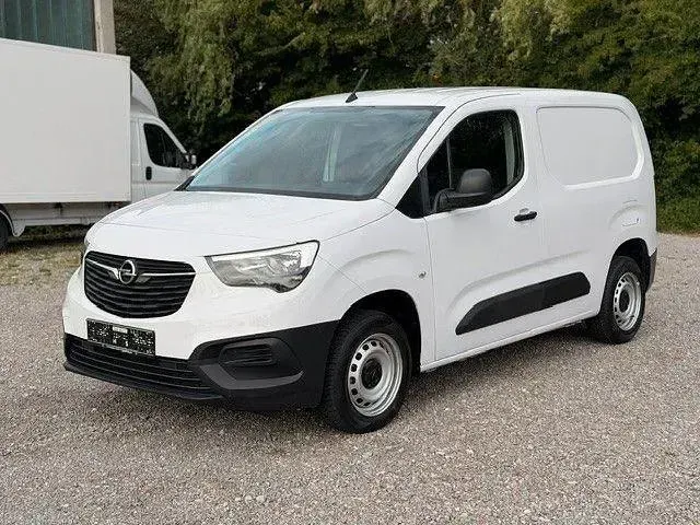Gebraucht Opel Combo 102 PS (75 kW) 2023 Weiß Van / Kleinbus