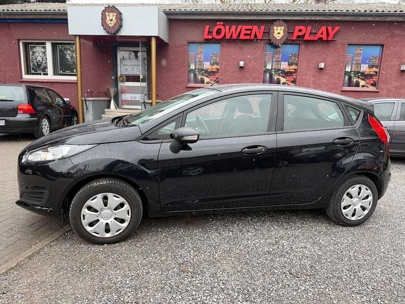 Gebraucht Ford Fiesta Ambiente 60 PS (44 kW) 2014 Schwarz Kleinwagen