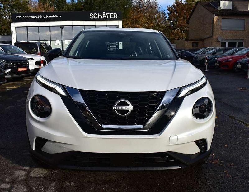 Neu Nissan Juke Acenta+ 114 PS (83 kW) 2025 Weiß SUV