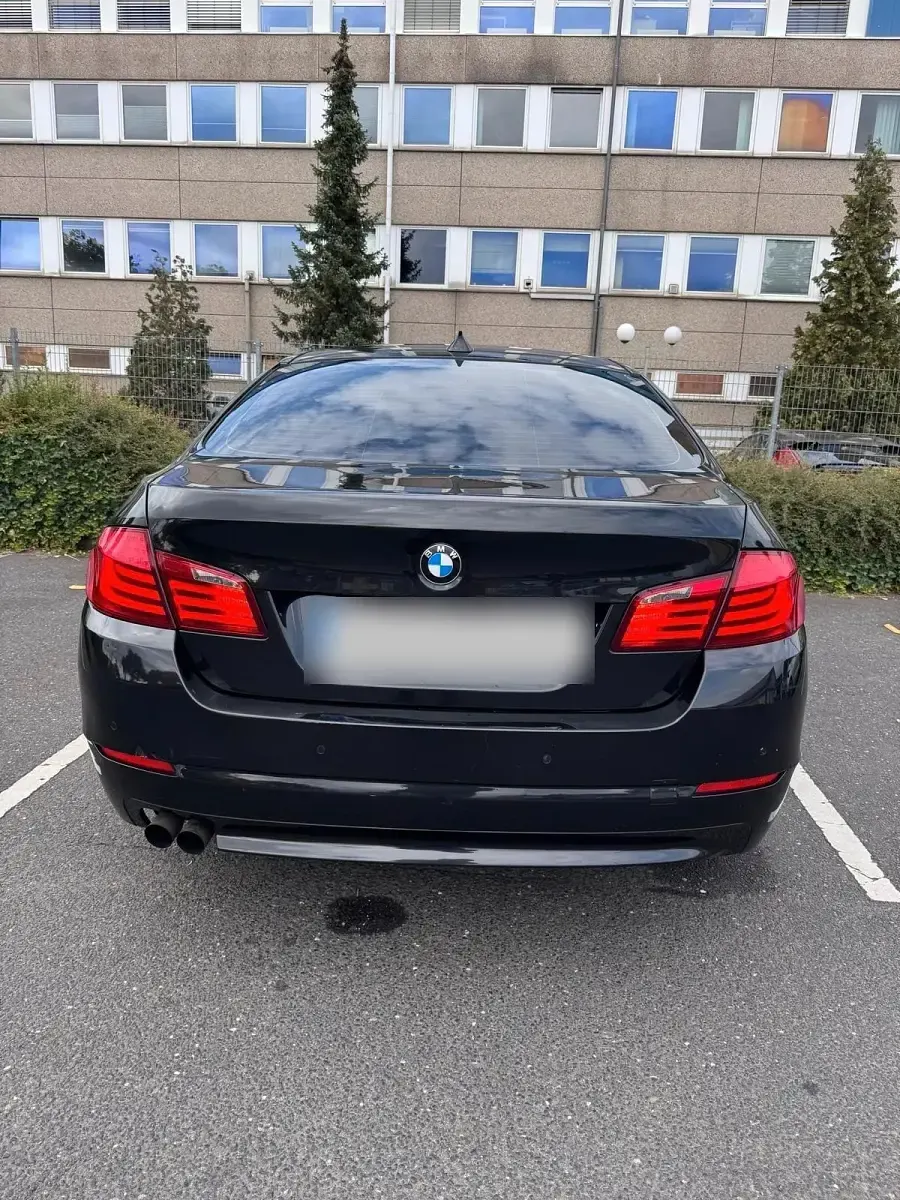 Gebraucht BMW 520 M Sport 184 PS (135 kW) 2010 Schwarz Limousine