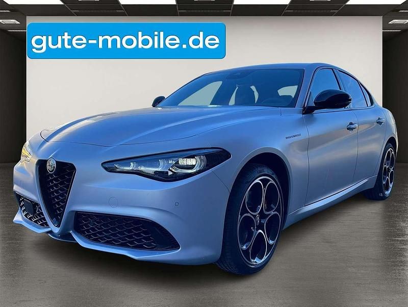 Grigio lunare Gebraucht 2023 Alfa Romeo Giulia Competizione Limousine | 35.790 € (Guter Preis) - Bild 1/4