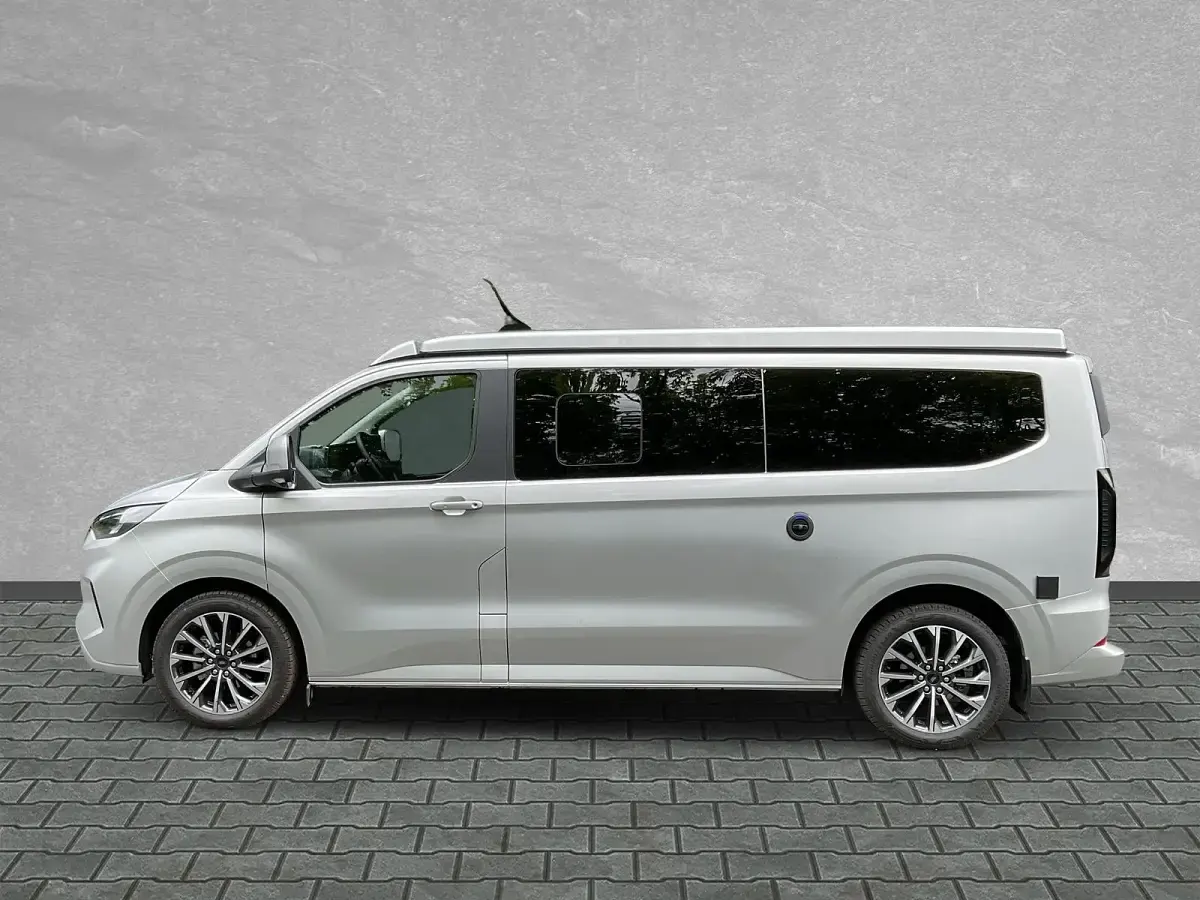 Neu Ford Tourneo Custom Nugget 150 PS (110 kW) 2025 Moondust silver metallic Van