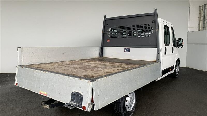 Gebraucht Peugeot Boxer 131 PS (96 kW) 2019 Weiss / schneeweiss / uni Van