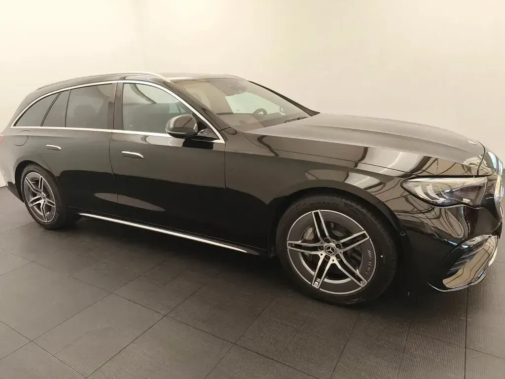 Gebraucht Mercedes E200 Advanced 204 PS (150 kW) 2023 Metalliclack obsidianschwarz Kombi