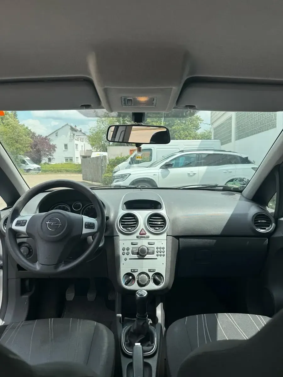 Gebraucht Opel Corsa 80 PS (58 kW) 2008 Silber Kleinwagen