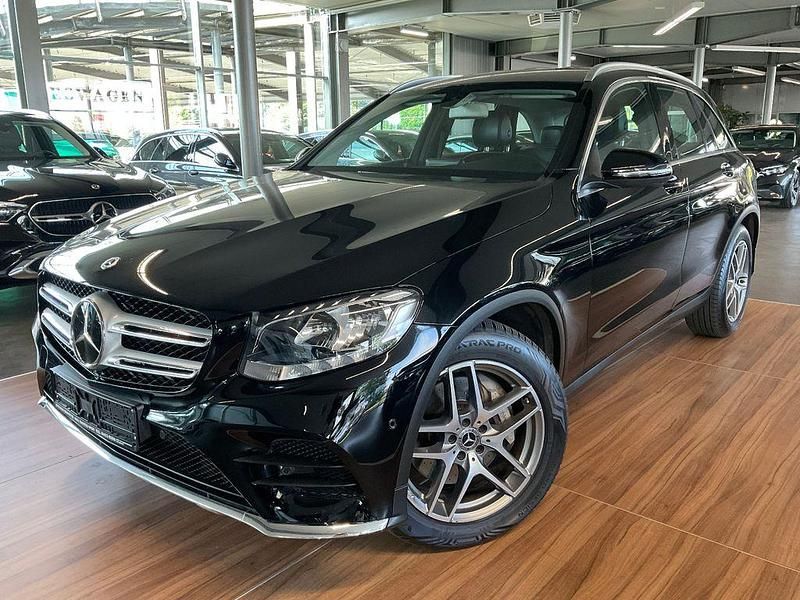 Schwarz Gebraucht 2017 Mercedes GLC250 AMG line SUV | 25.980 € (Fairer Preis) - Bild 1/4