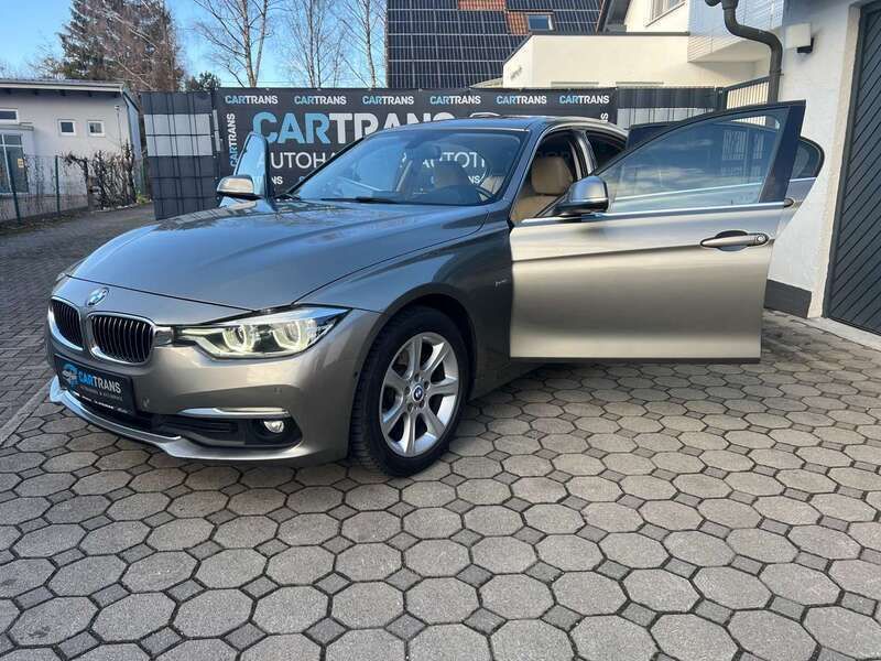 Platinsilber metallic Gebraucht 2016 BMW 318 Luxury Line Limousine | 13.000 € (Fairer Preis) - Bild 1/3