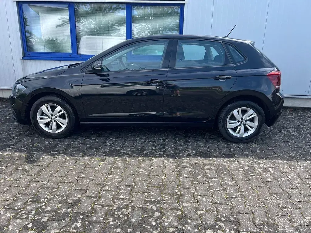 Gebraucht VW Polo Comfortline 95 PS (69 kW) 2019 Schwarz Kleinwagen