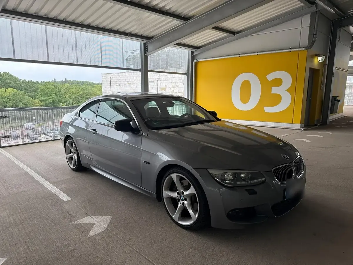 Gebraucht BMW 325 218 PS (160 kW) 2012 Grau Coupé