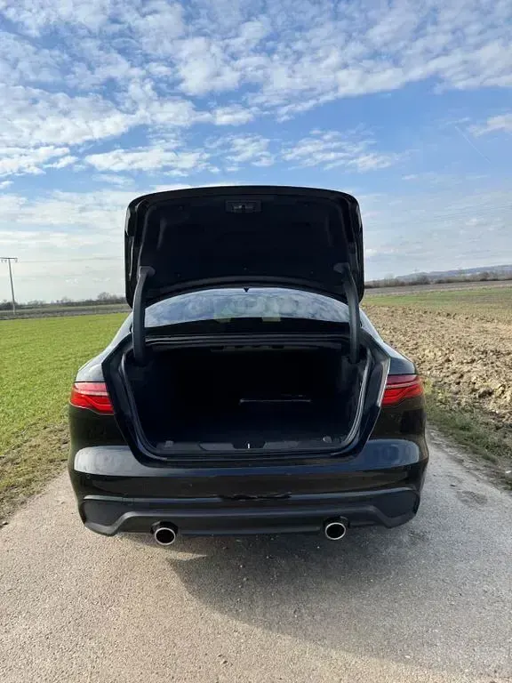 Usata Jaguar XE S 250 CV (183 kW) 2019 Nero Berlina