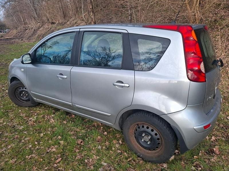 Gebraucht Nissan Note Acenta 88 PS (64 kW) 2007 Silber Kleinwagen