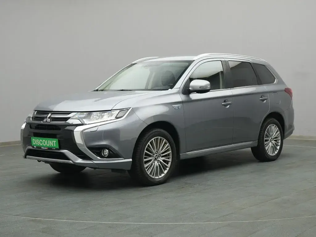 Gebraucht Mitsubishi Outlander P-HEV Plus 203 PS (149 kW) 2016 Platinum grau Limousine