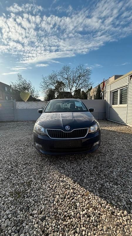 Gebraucht Skoda Fabia 60 PS (44 kW) 2016 Blau Kleinwagen