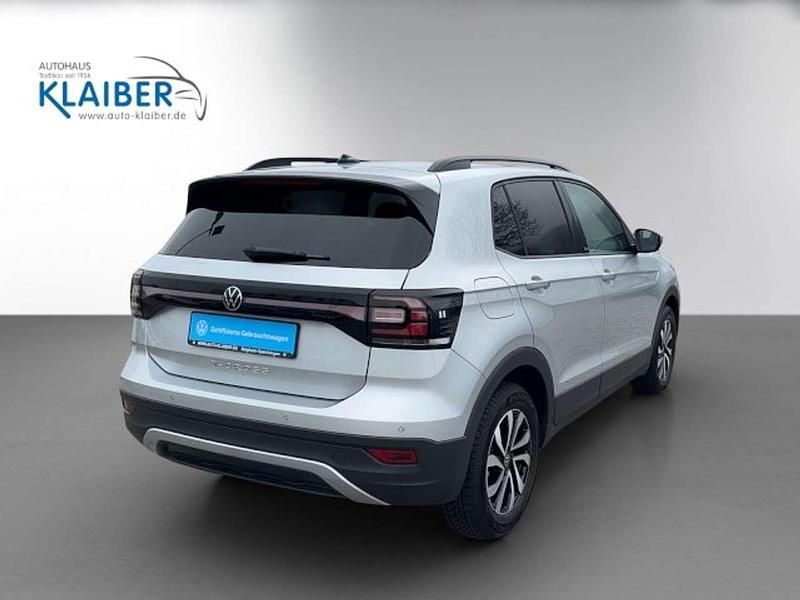 Gebraucht VW T-Cross Active 110 PS (80 kW) 2023 Reflexsilber (metallic) SUV
