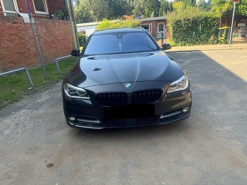 Braun Gebraucht 2014 BMW 530 Kombi | 17.999 € (Etwas zu teuer) - Bild 1/4