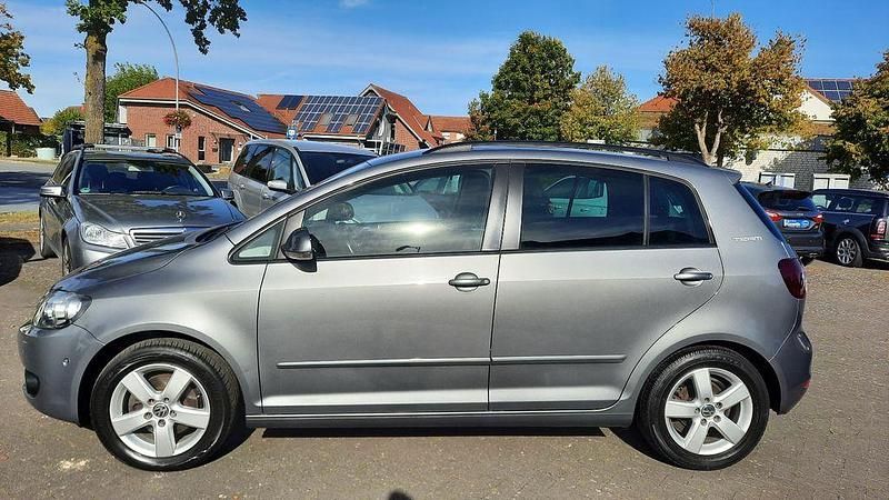 Gebraucht VW Golf Plus Cross Team 122 PS (89 kW) 2011 United grey Van / Kleinbus