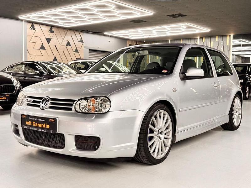 Silber Gebraucht 2002 VW Golf IV R Limousine | 28.990 € - Bild 1/4