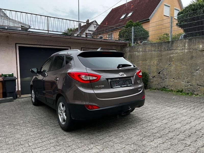 Braun Gebraucht 2015 Hyundai Tucson SUV | 13.650 € (Superpreis) - Bild 1/4