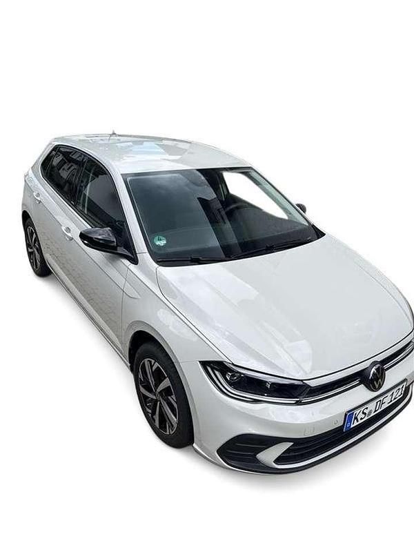 Gebraucht VW Polo Beats 95 PS (69 kW) 2024 Ascotgrau Kleinwagen
