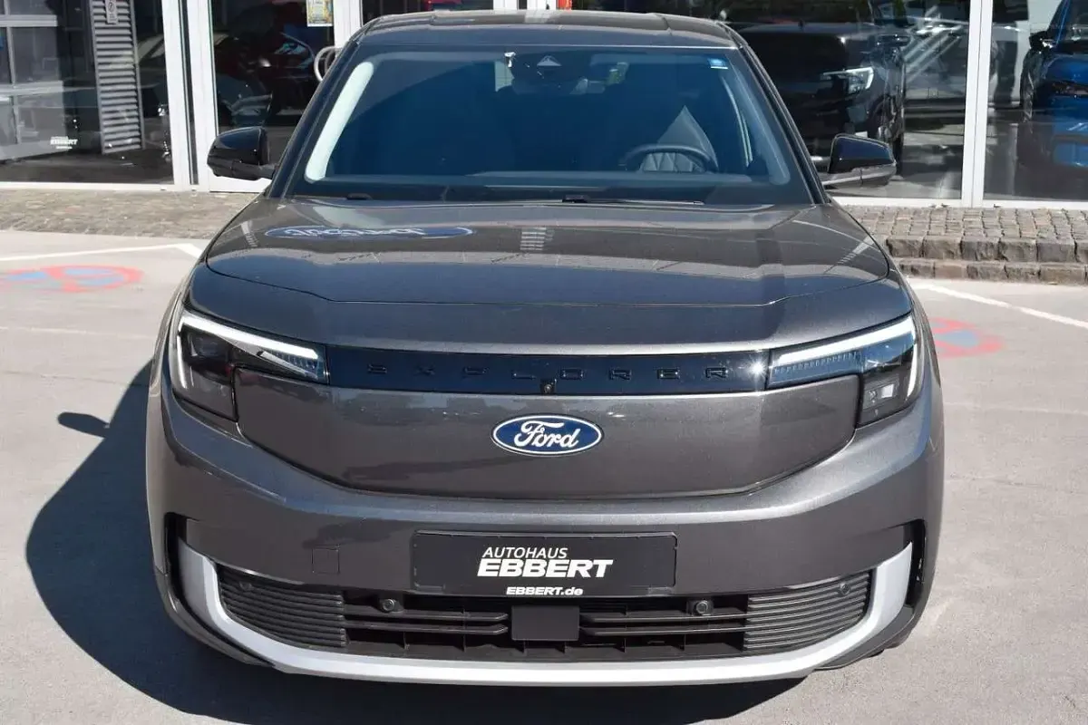 Nowe Ford Explorer Premium 210 kW (286 KM) 2026 Szary SUV