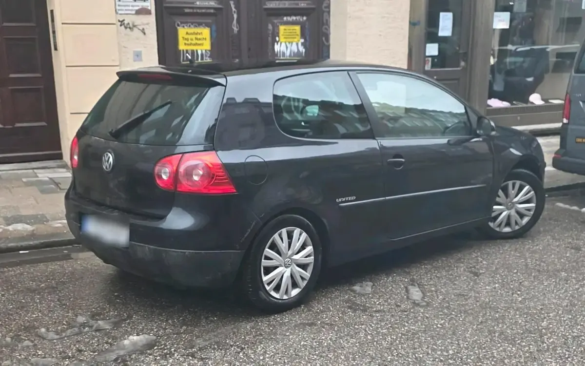 Gebraucht VW Golf V 125 PS (91 kW) 2008 Schwarz Kleinwagen