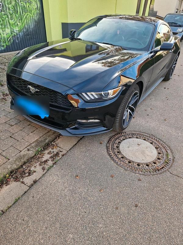 Schwarz Gebraucht 2015 Ford Mustang Coupé | 21.700 € - Bild 1/4