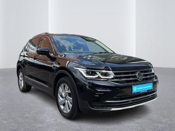 Schwarz (deep black perleffekt) Gebraucht 2022 VW Tiguan Elegance SUV | 32.931 € (Fairer Preis) - Bild 1/4