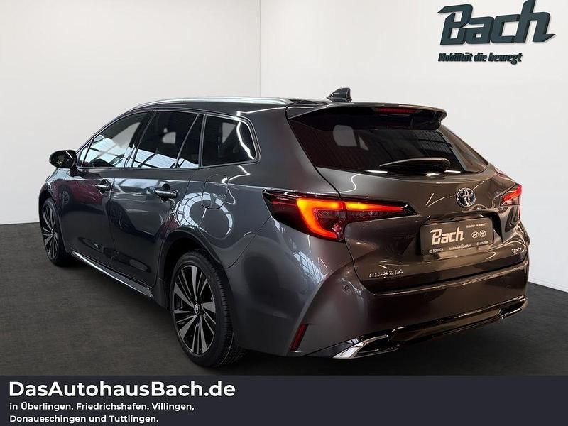 Neu Toyota Corolla 178 PS (130 kW) 2025 Grau Limousine