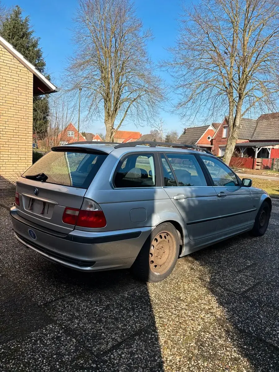 Gebraucht BMW 320 170 PS (125 kW) 2001 Silber Kombi