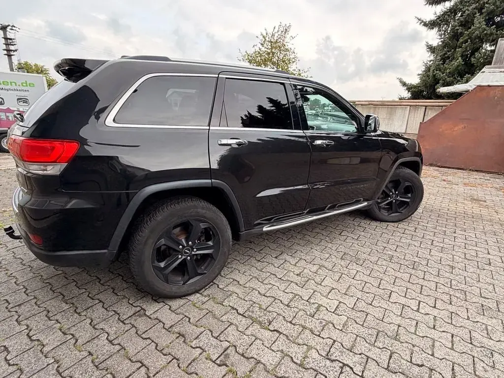 Gebraucht Jeep Grand Cherokee Overland 352 PS (258 kW) 2014 Schwarz SUV