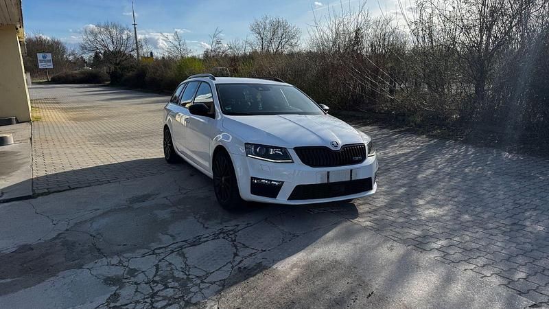 Gebraucht Skoda Octavia RS 220 PS (161 kW) 2012 Weiß Kombi